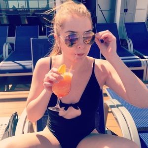 Meet your Posher, Kara